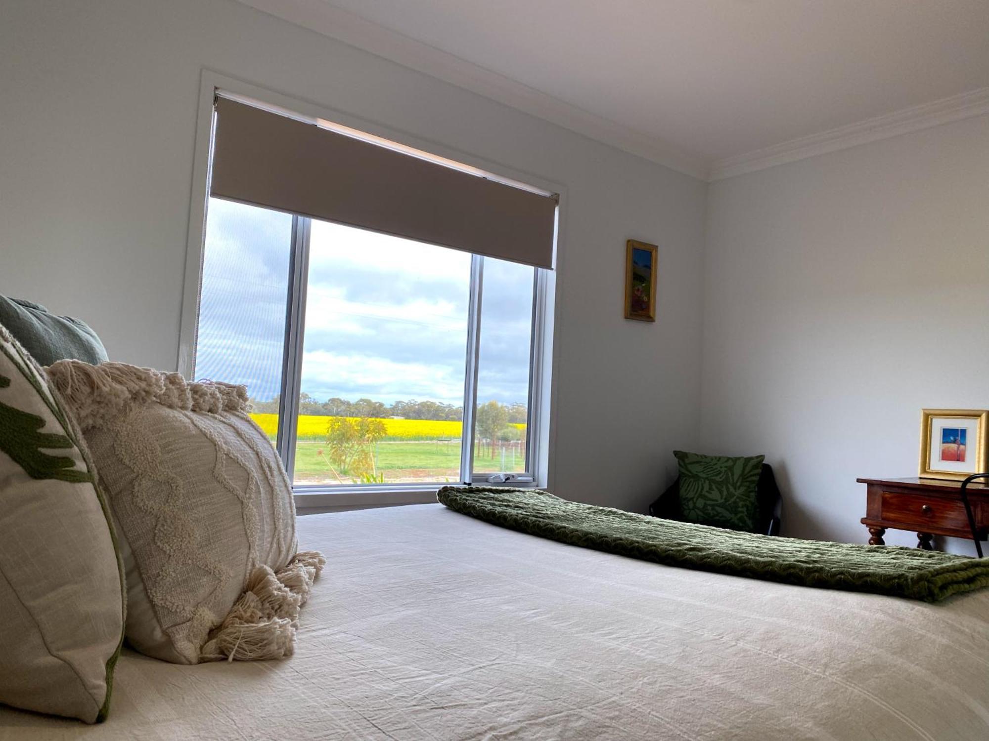 The Mains Guest House 2 Bedroom Farm Stay Corrigin Bagian luar foto